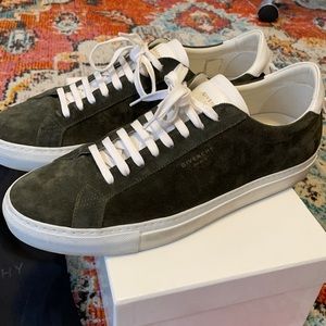 Givenchy men’s sneaker